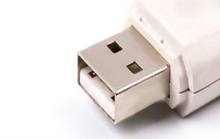 تغمیر فلش با نرم افزار