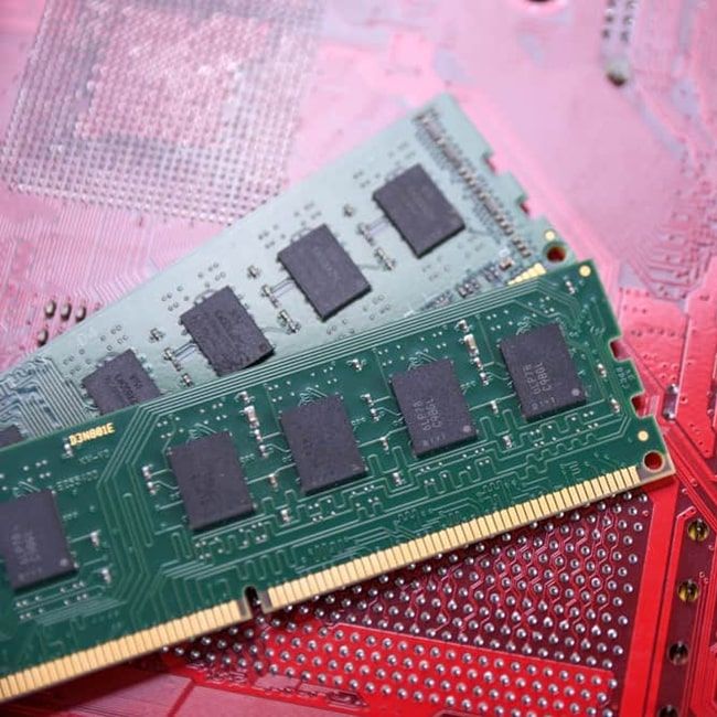 ست شدن دو رم متفاوت